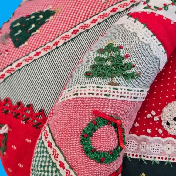 Handmade Vintage Christmas Cat Detailed Embroidered Patchwork Quilt Soft Pillow - Picture 14 of 16